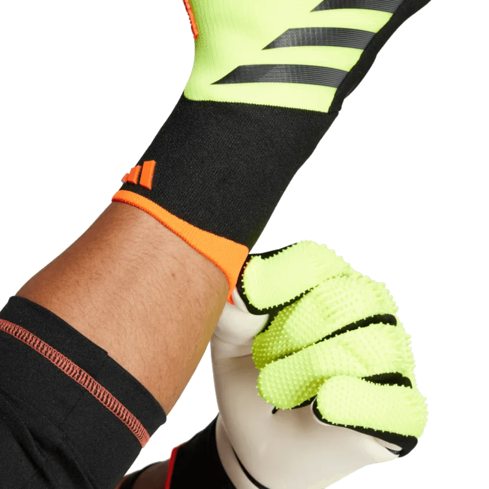 Adidas Predator Pro Goalkeeper Gloves - Image 4