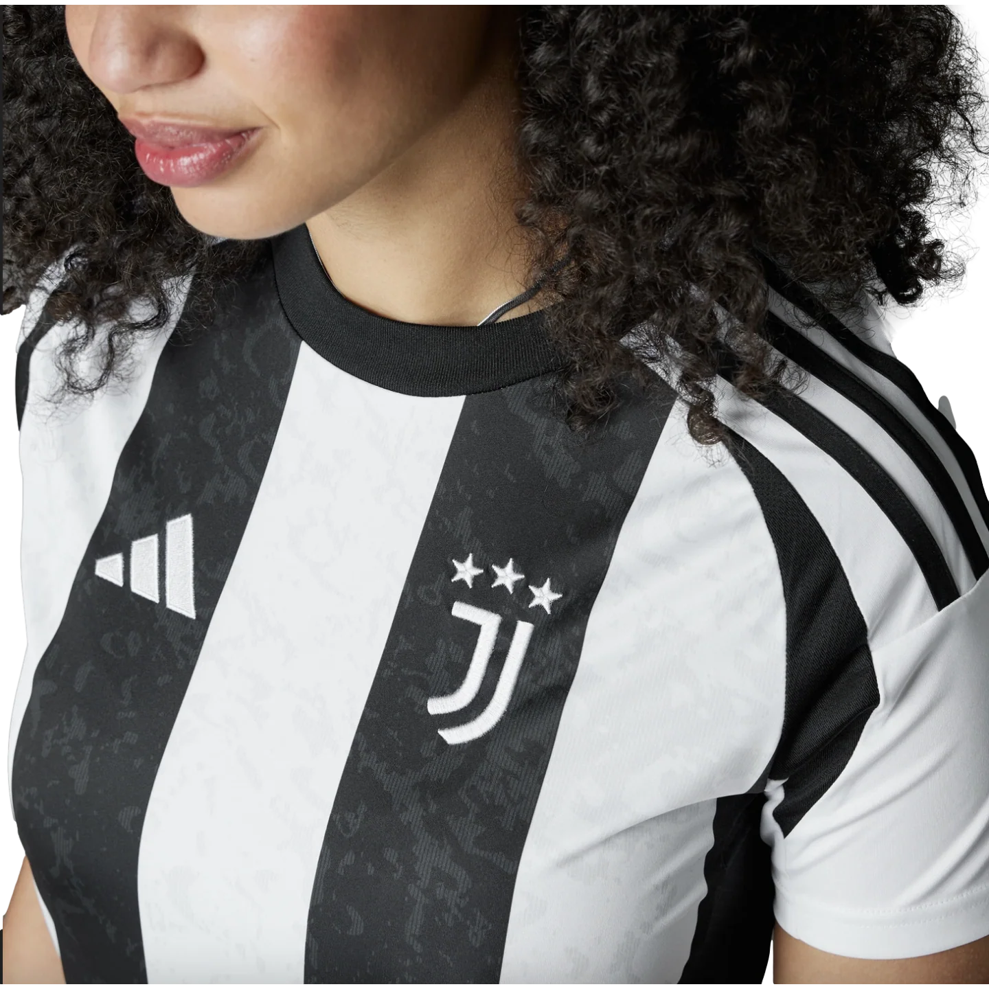Adidas Juventus 24/25 Womens Home Jersey - Image 4