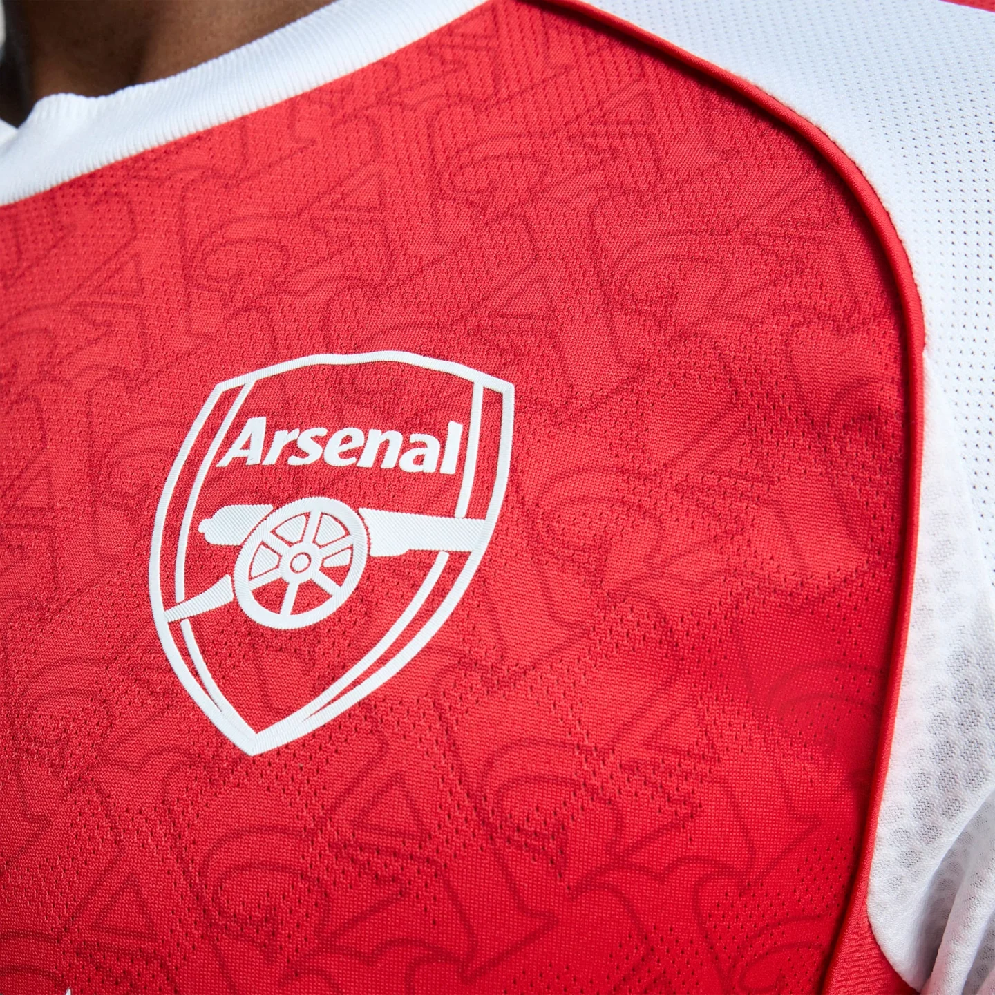 Adidas Arsenal 25/26 Authentic Home Jersey - Image 4