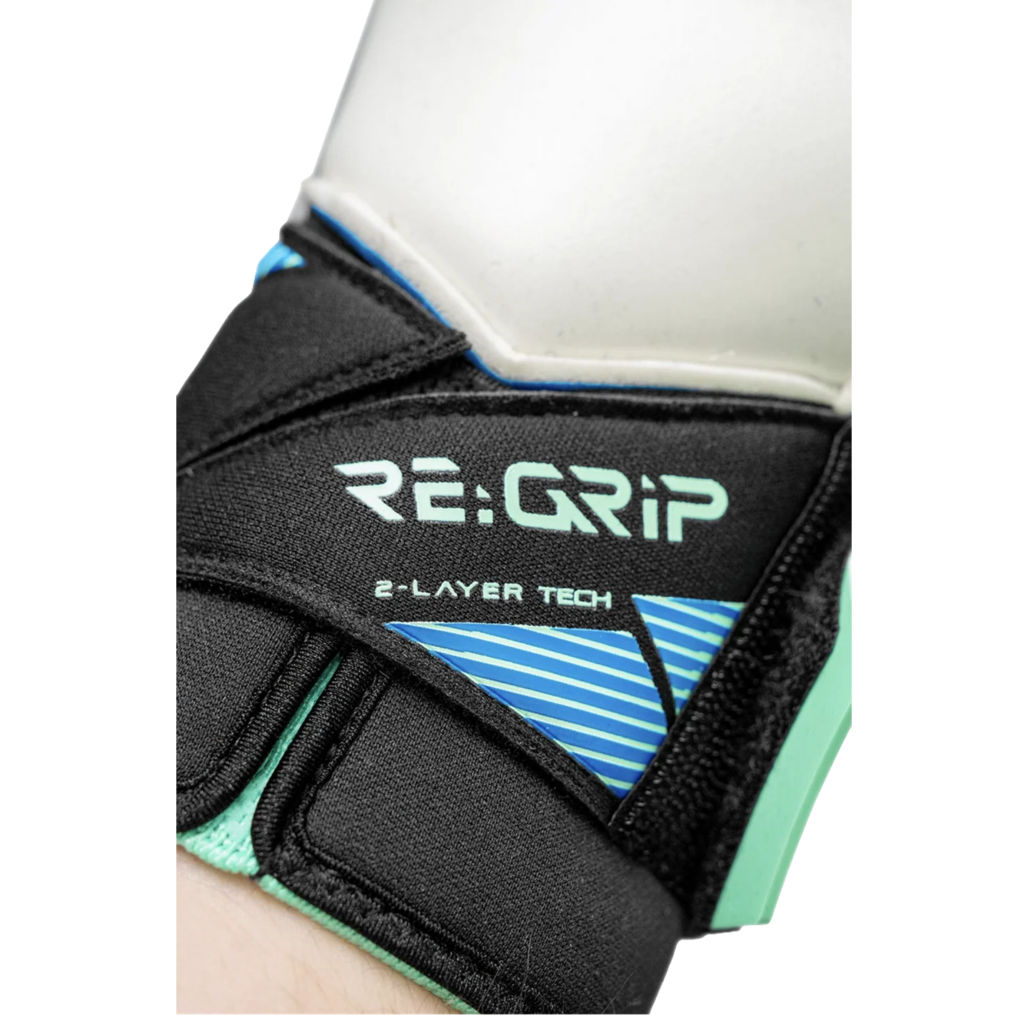 Reusch Attrakt RE:GRIP Evolution Goalkeeper Gloves - Image 4